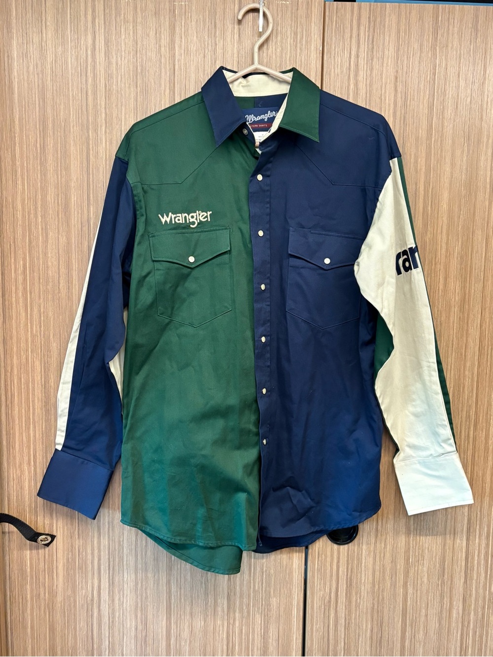 Wrangler Vintage Color Block Pearl Button Up